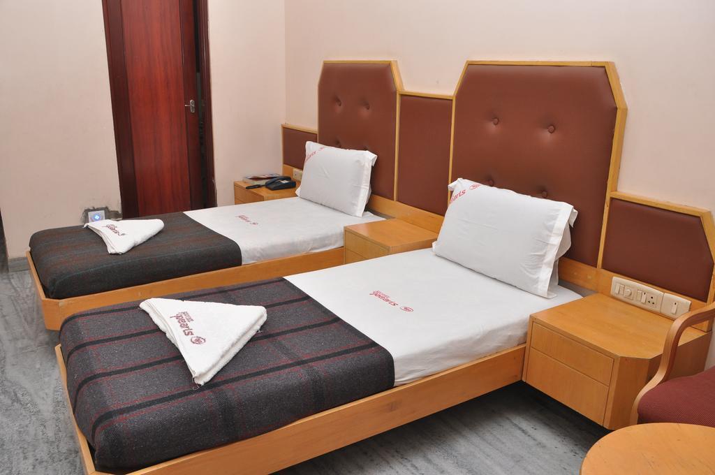 Hotel Pearls Madurai Ruang foto