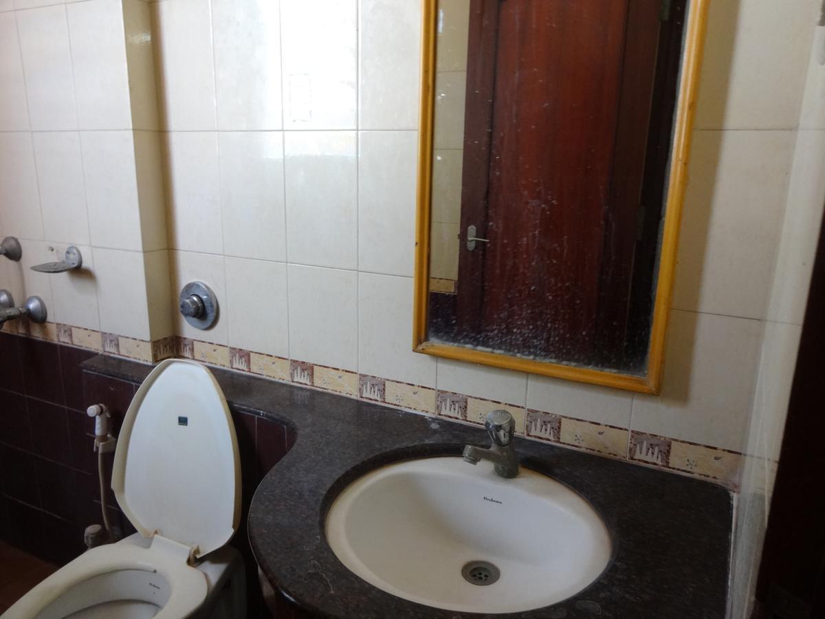 Hotel Pearls Madurai Bagian luar foto