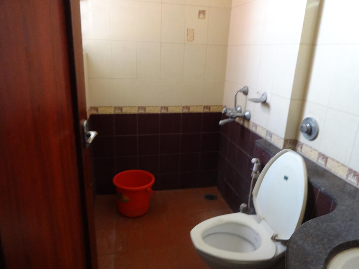 Hotel Pearls Madurai Bagian luar foto