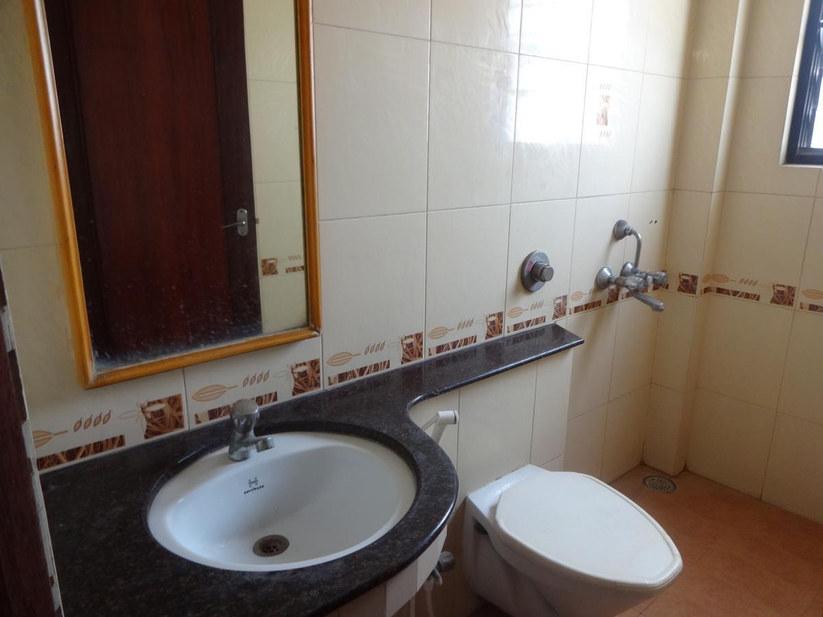 Hotel Pearls Madurai Bagian luar foto